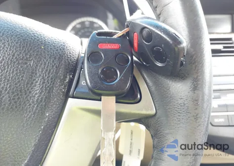 2008 Honda Accord 2.4 Ex-L from USA, damaged, VIN 1HGCS12848A004561